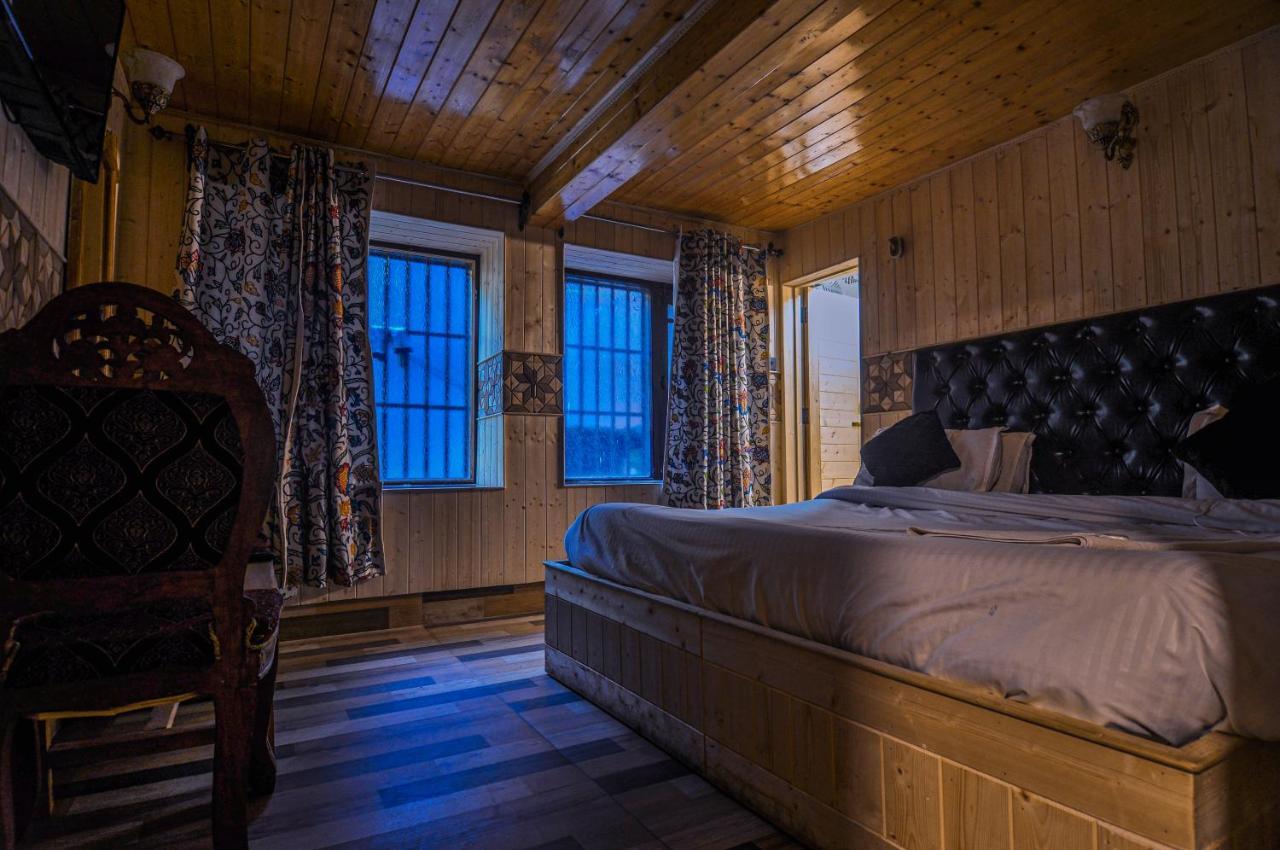 Kashmir House Pahalgam Hotel Eksteriør billede